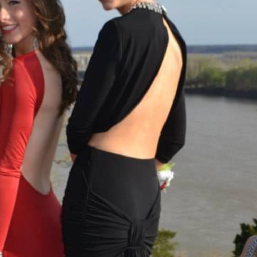 Black elegant prom dress - Picture 3 of 7